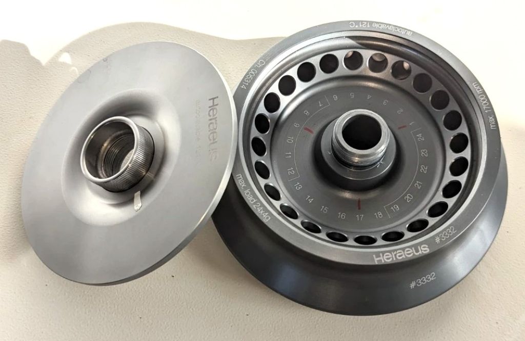 Heraeus Biofuge Stratos Kühlzentrifuge mit Festwinkelrotor